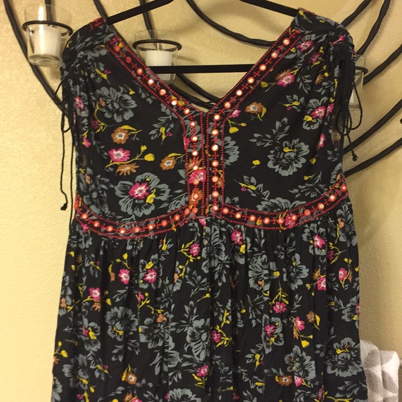 Free People Tops - FREE PEOPLE flowing Escapades Top❤️🍸⭐️🌸👠💋👀